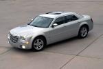 Chrysler 300C 2005 года